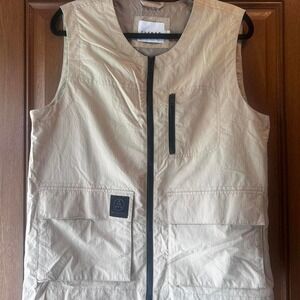 Men's TOPMAN small supply vest NWOT‎